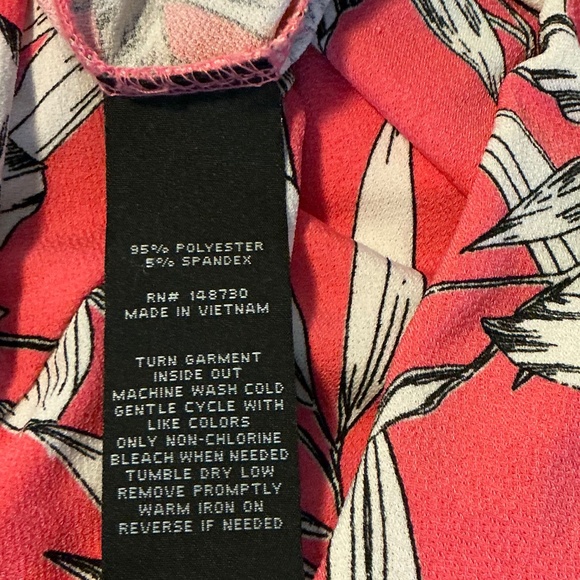 ECI Floral petite XL Capri with ruffle - Picture 5 of 5